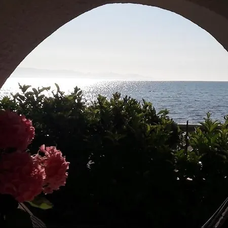 La Casa Di Nina Bed & Breakfast *