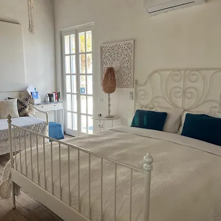 La Casa Di Nina Alojamento de Acomodação e Pequeno-almoço 3*