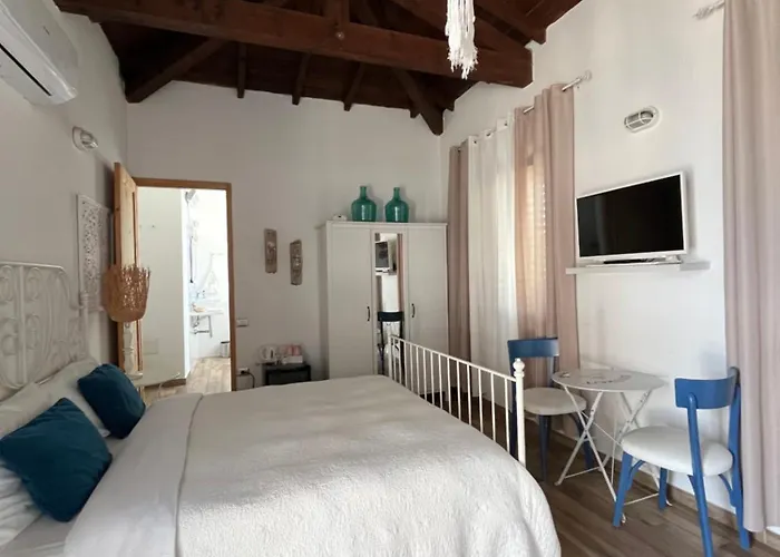 住宿加早餐酒店 La Casa Di Nina La Maddalena (Cagliari)